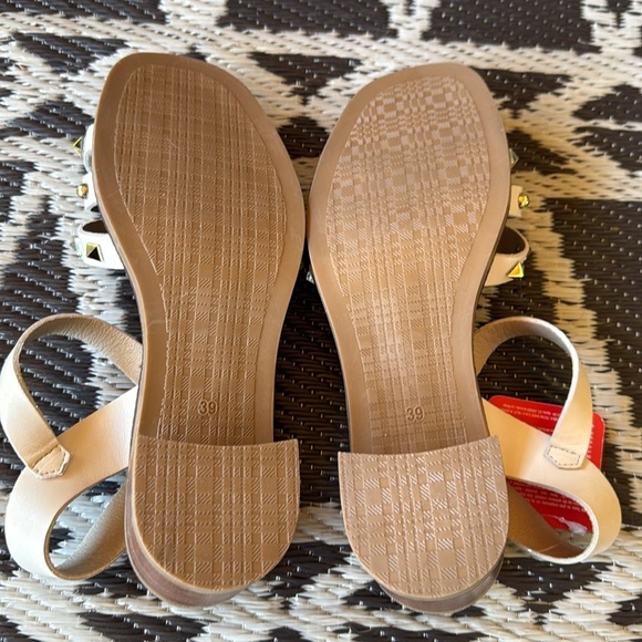 Dorking By Fluchos | Circus Stud Block Heels - Picture 7 of 9